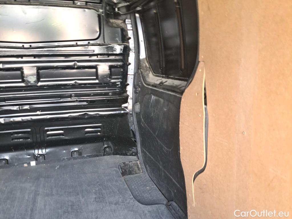  Renault  Trafic RENAULT  / 2021 / 4P / furgón Furgón L2H1 Blue dCi 110 Kw (150 CV) CUA #53