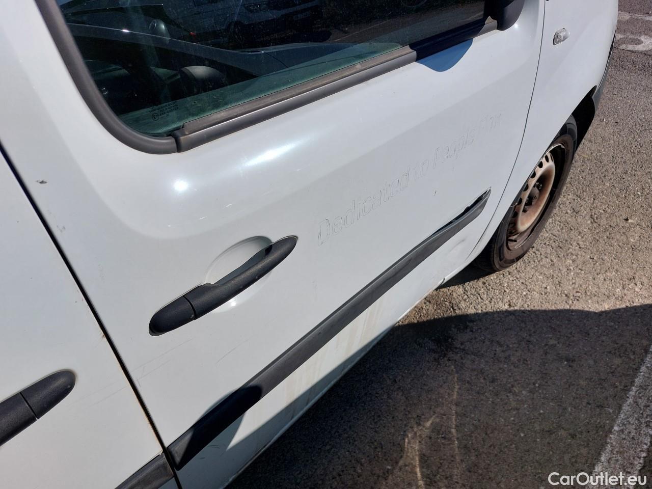  Renault  Kangoo  II Furgón Professional 1.5 dCi 95CV MT6 E6dT #23