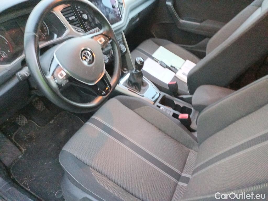  Volkswagen  T-ROC  Advance 2.0 TDI 115CV MT6 E6d #13