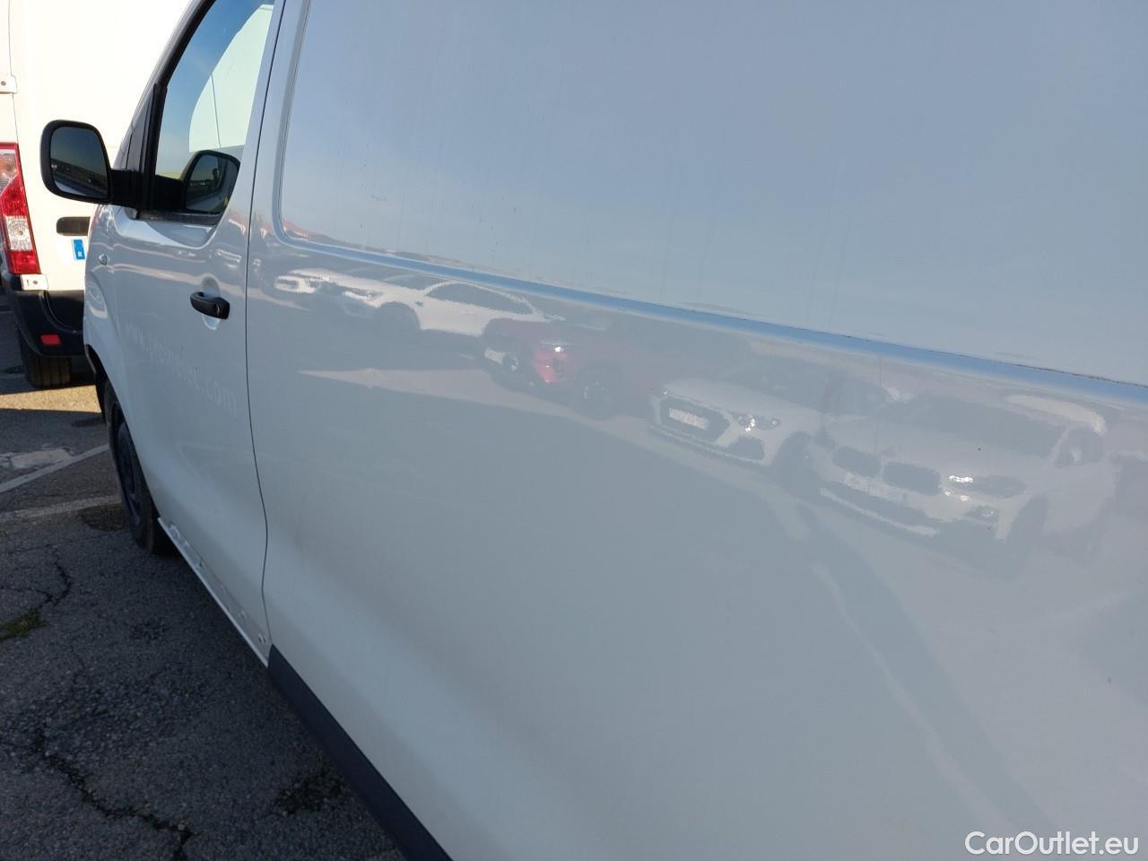  Peugeot  Expert  Furgón Pro Standard 1.5 HDI 120CV MT6 E6d #17