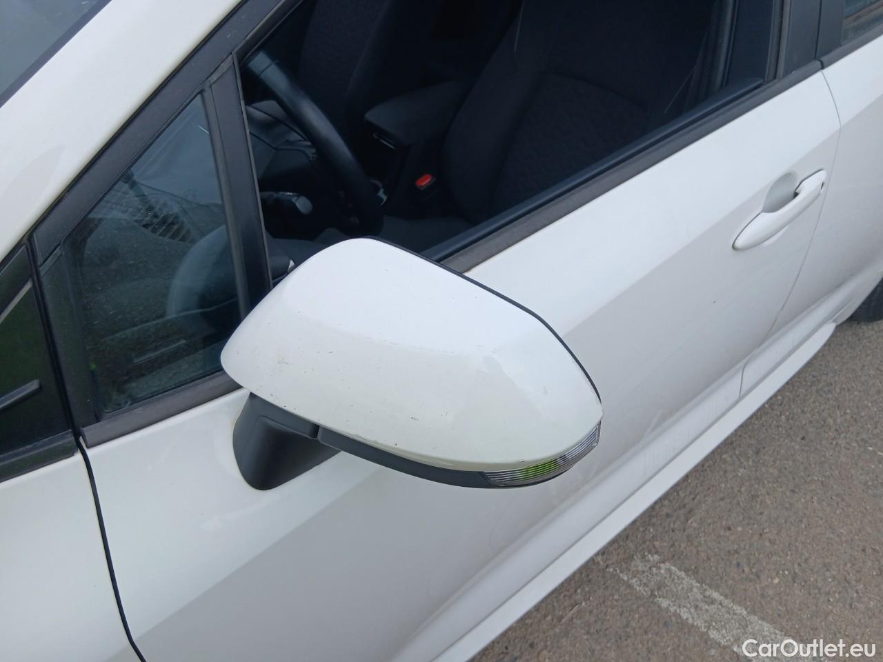  Toyota  Corolla TOYOTA  1.8 125H ACTIVE TECH E-CVT (AC3) #10