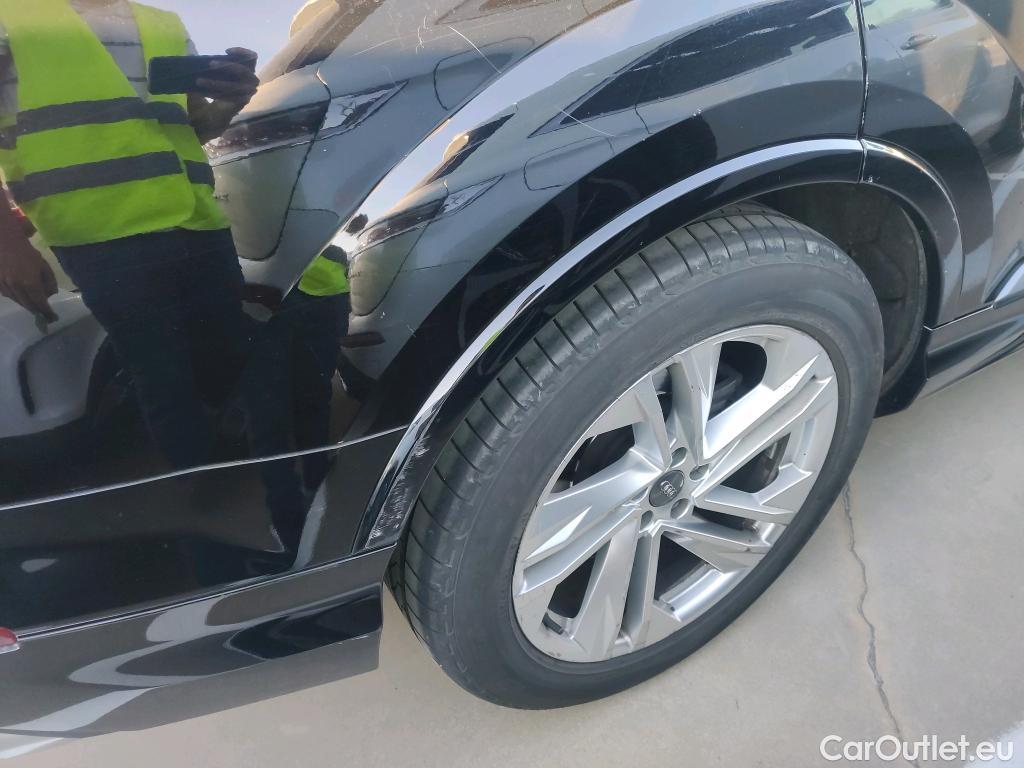  Audi  Q7 AUDI  / 2019 / 5P / todoterreno S line 45 TDI 170kW (232CV) quat. tip. #51