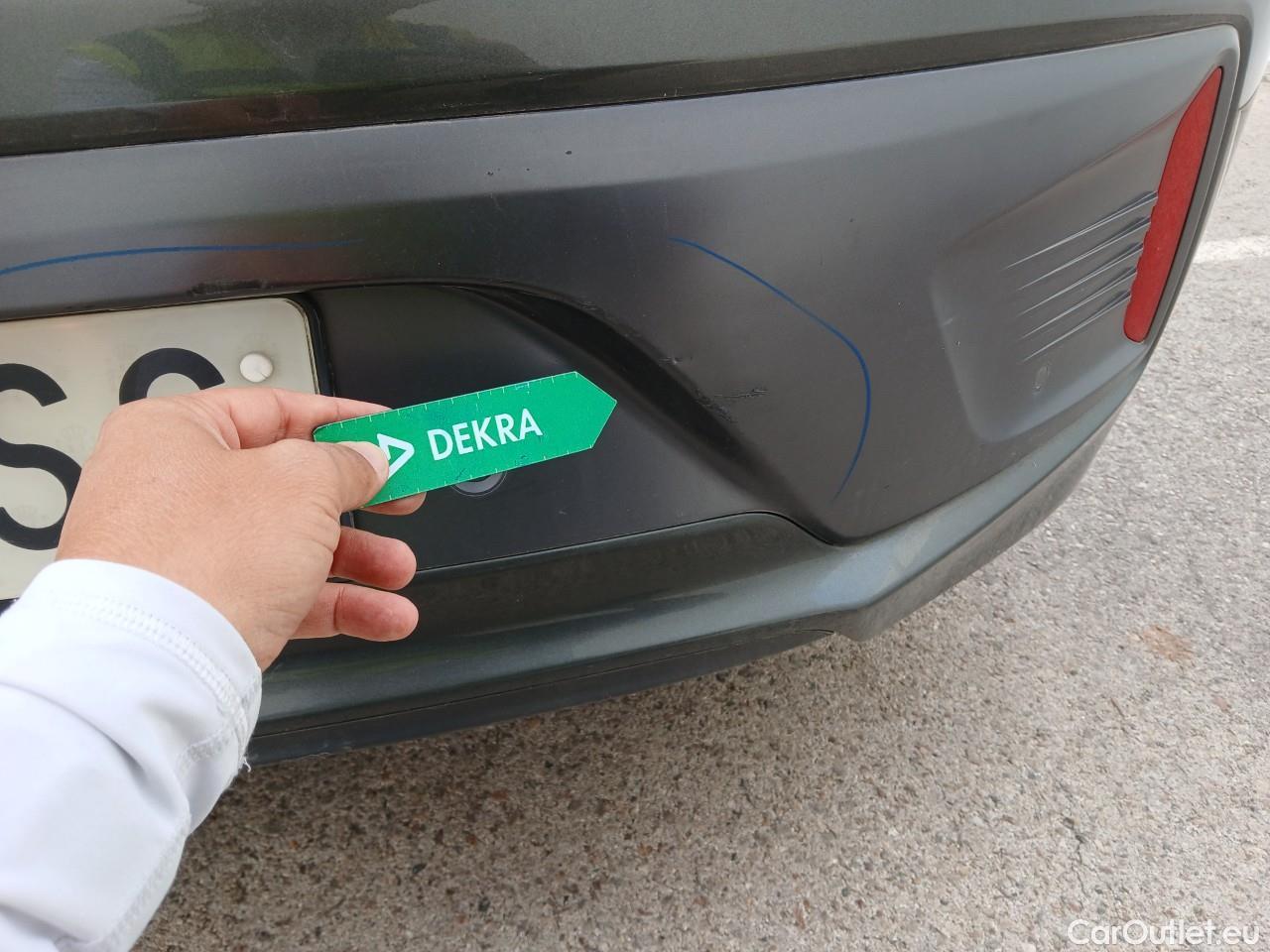  Hyundai   Ioniq HYUNDAI / 2019 / 5P / berlina con portón 1.6 GDI PHEV Klass DCT #27