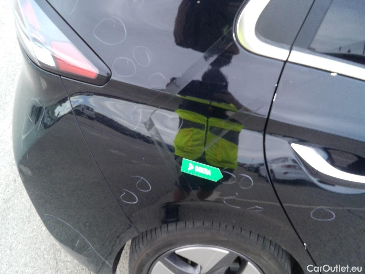  Hyundai   Ioniq HYUNDAI / 2019 / 5P / berlina con portón 1.6 GDI HEV Tecno DCT #27