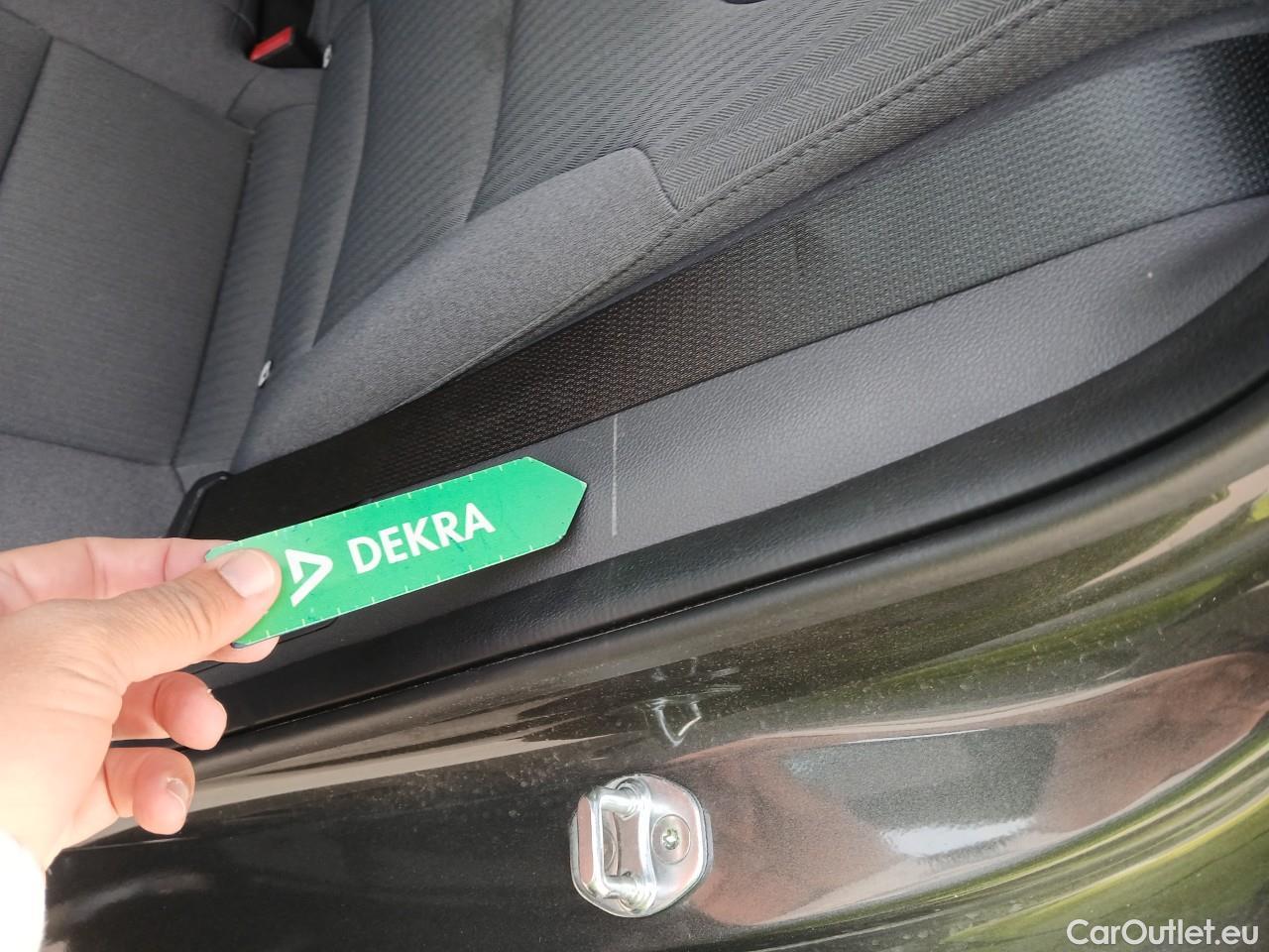  Hyundai   Ioniq HYUNDAI / 2019 / 5P / berlina con portón 1.6 GDI PHEV Klass DCT #5
