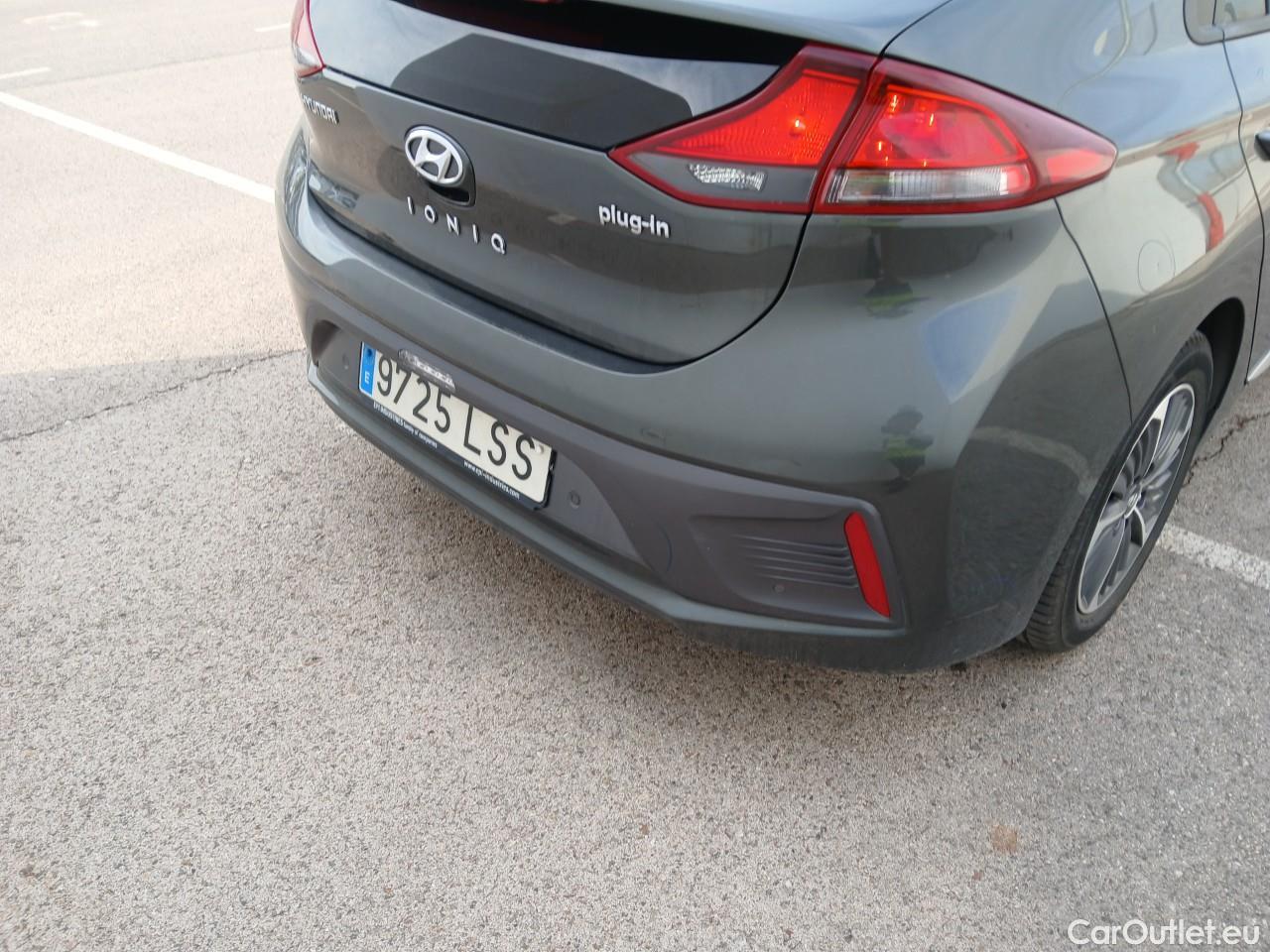  Hyundai   Ioniq HYUNDAI / 2019 / 5P / berlina con portón 1.6 GDI PHEV Klass DCT #26