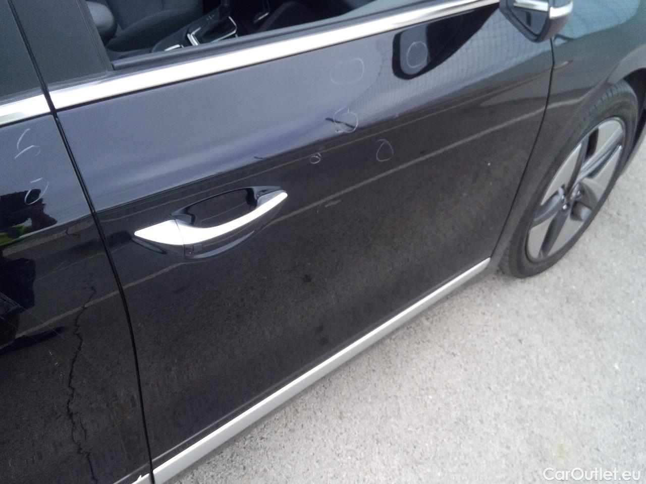 Hyundai   Ioniq HYUNDAI / 2019 / 5P / berlina con portón 1.6 GDI HEV Tecno DCT #37