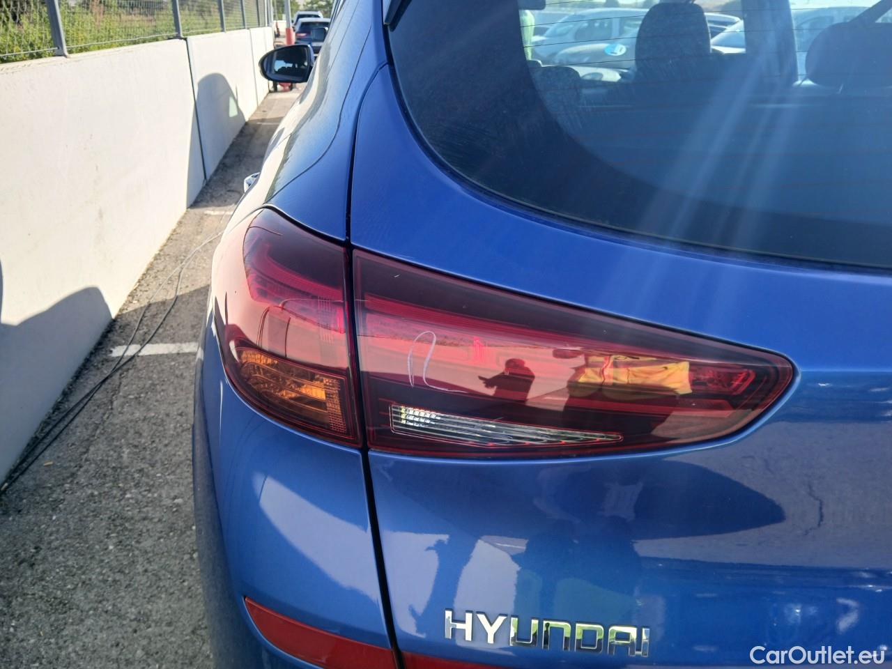  Hyundai  Tucson HYUNDAI  / 2018 / 5P / todoterreno  CRDI 1.6 116 CV 48V 4X2 SLE(SP)(SL) #21