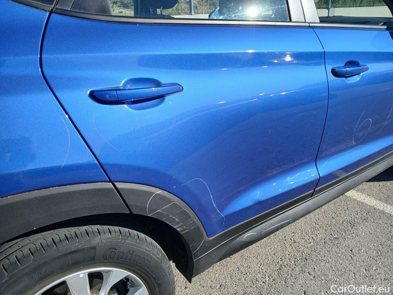  Hyundai  Tucson HYUNDAI  / 2018 / 5P / todoterreno  CRDI 1.6 116 CV 48V 4X2 SLE(SP)(SL) #32