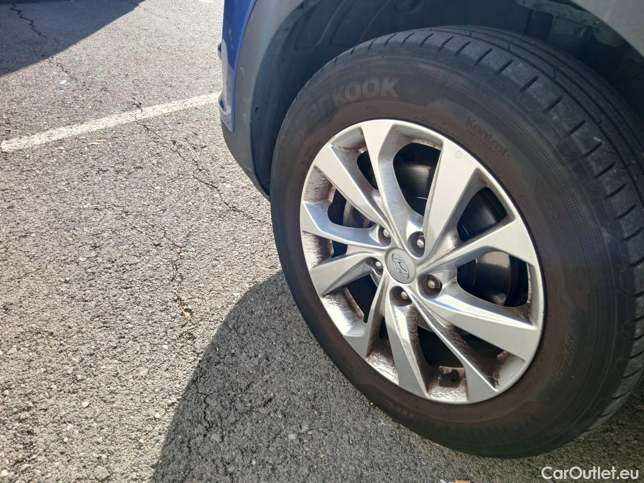  Hyundai  Tucson HYUNDAI  / 2018 / 5P / todoterreno  CRDI 1.6 116 CV 48V 4X2 SLE(SP)(SL) #11
