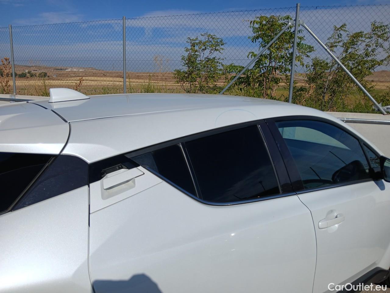  Toyota  C-HR TOYOTA  / 2019 / 5P / todoterreno 2.0 180H Advance #14