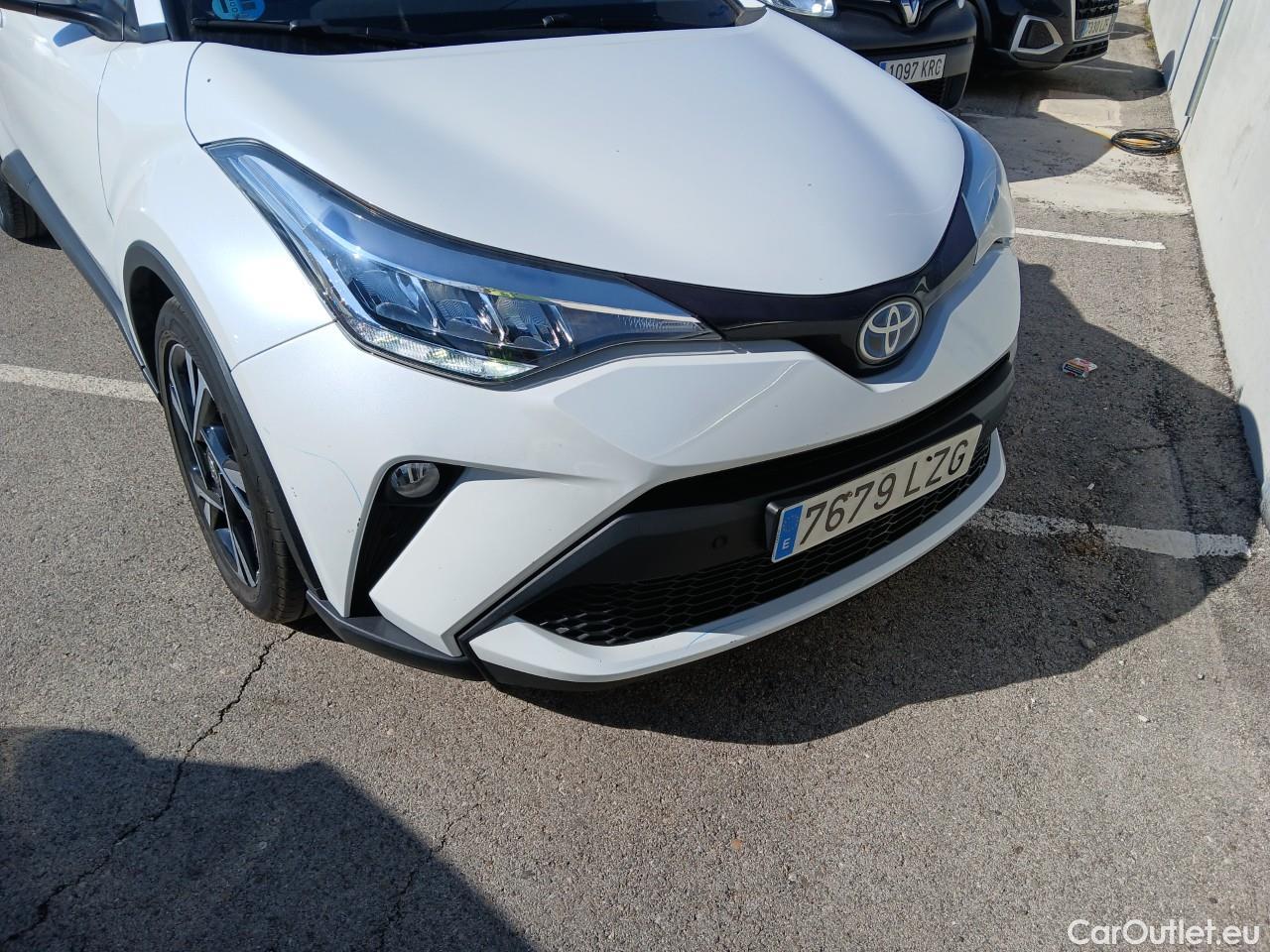  Toyota  C-HR TOYOTA  / 2019 / 5P / todoterreno 2.0 180H Advance #6