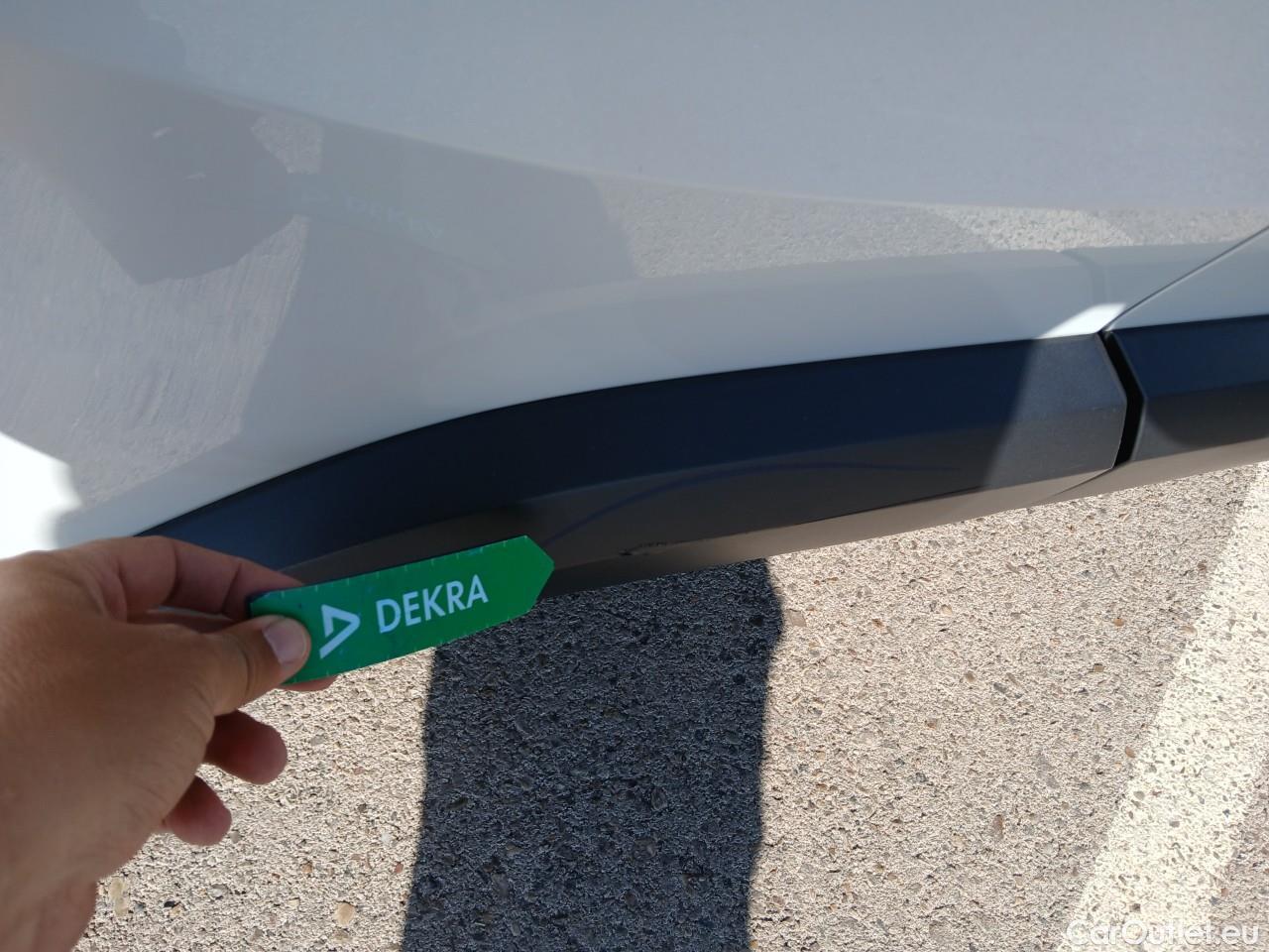  Toyota  C-HR TOYOTA  / 2019 / 5P / todoterreno 2.0 180H Advance #16