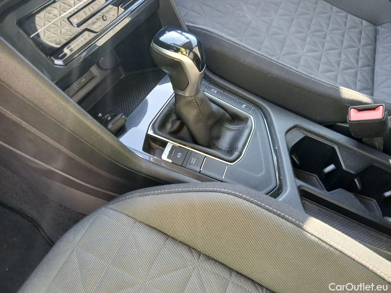  Volkswagen  Tiguan  Life 2.0 TDI 150CV AT7 E6d #11