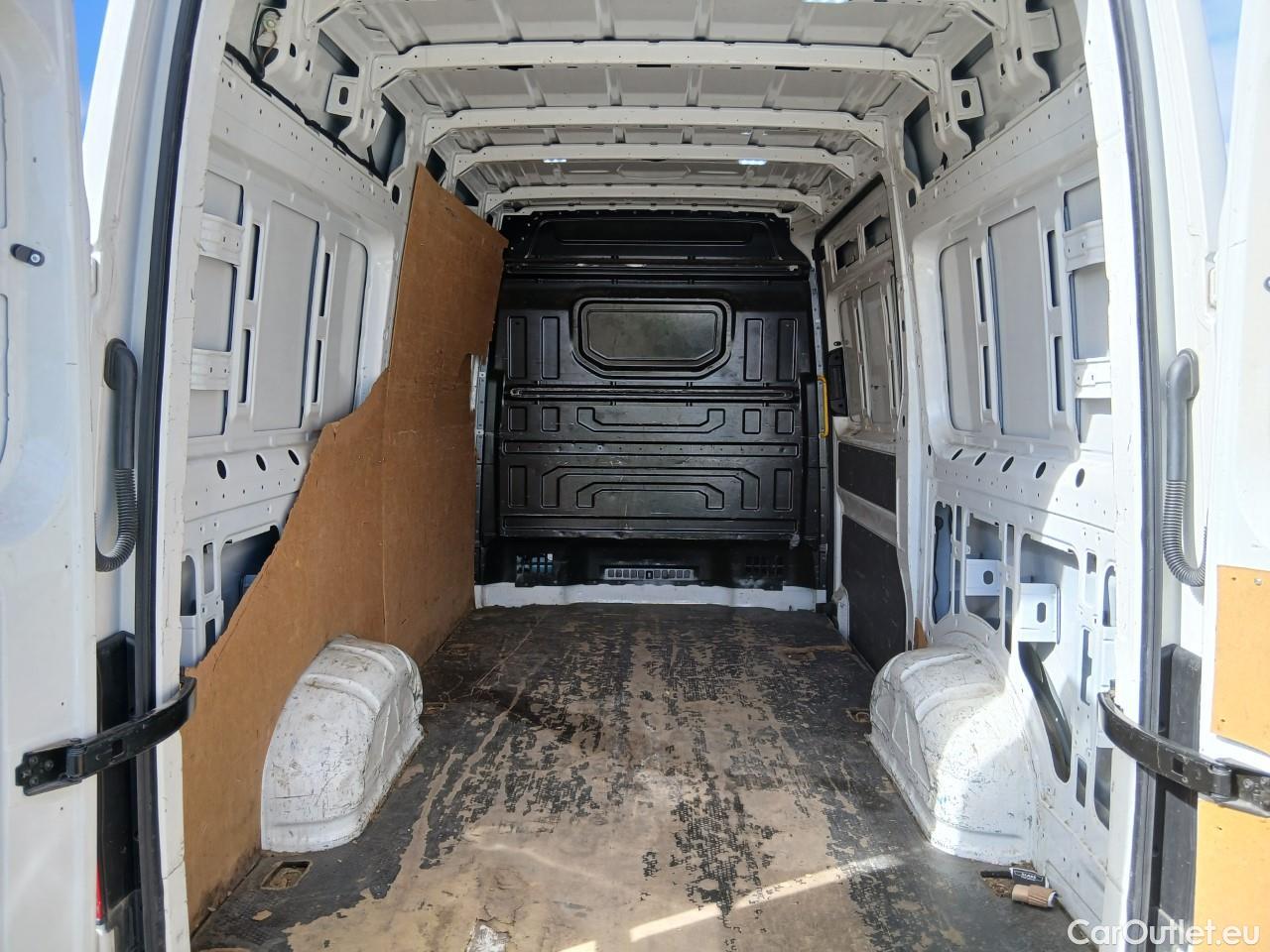  Volkswagen  Crafter  Furgón 35 Furgón BM TA FWD 2.0 TDI 140CV MT6 E6 #48