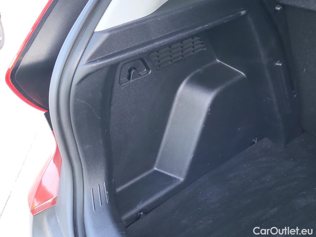  Hyundai  Bayon HYUNDAI  / 2021 / 5P / todoterreno 1.2 MPI Klass #11