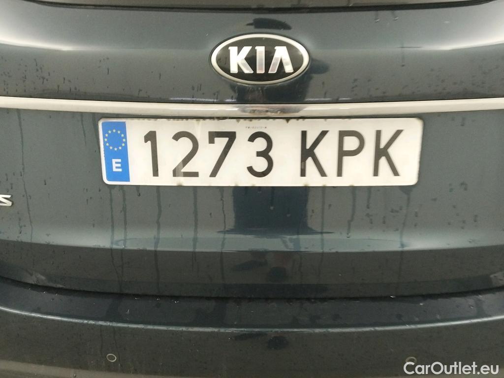  KIA  Carens KIA  / 2017 / 5P / monovolumen compacto 1.7 CRDi VGT 85kW (115CV) Drive Eco-Dyn #33