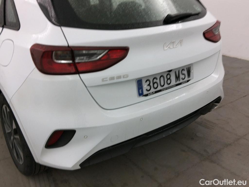  KIA  Cee'd KIA Ceed / 2021 / 5P / berlina con portón 1.0 T-GDi 74kW (100CV) Concept #5