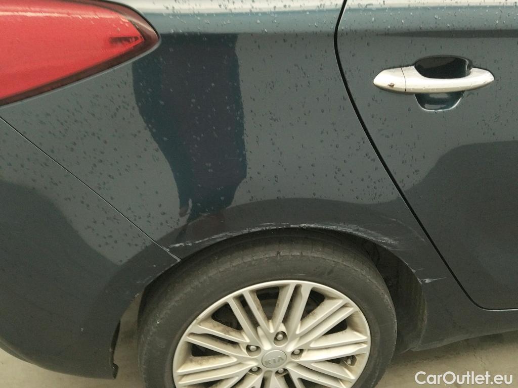  KIA  Carens KIA  / 2017 / 5P / monovolumen compacto 1.7 CRDi VGT 85kW (115CV) Drive Eco-Dyn #1