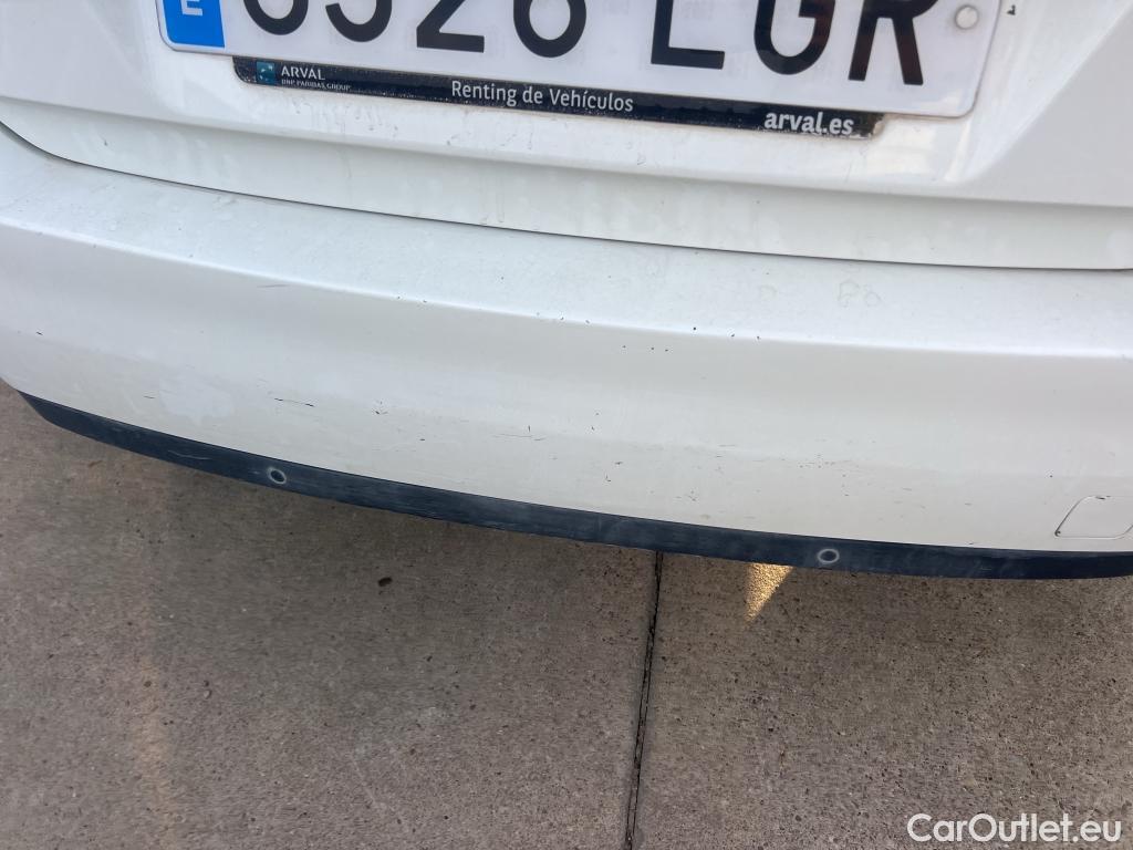  Peugeot  308  Style 1.5 HDi 100CV MT6 E6dT #26