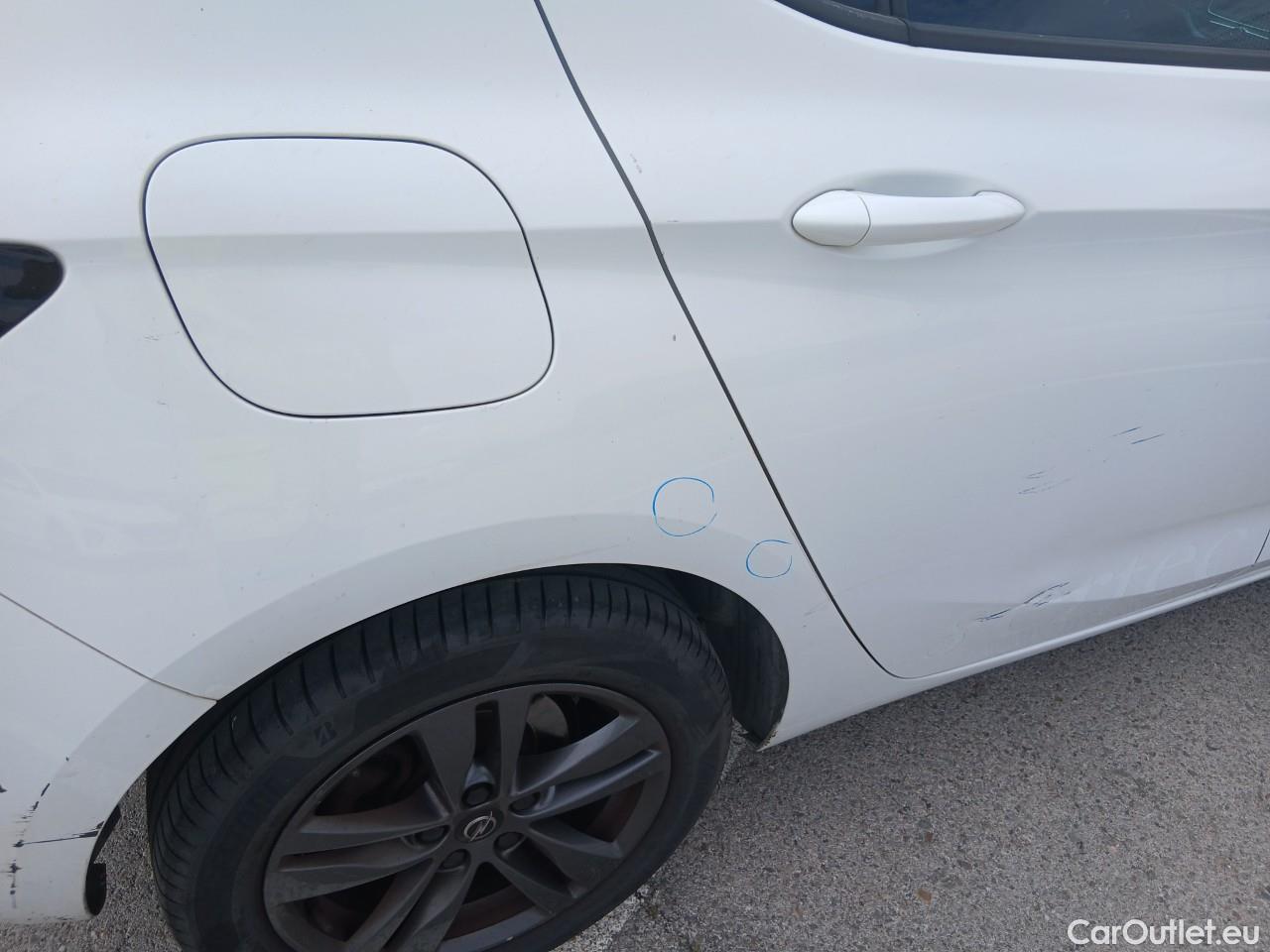  Opel  Astra OPEL  / 2015 / 5P / berlina con portón 1.6 CDTi S/S 81kW (110CV) 120 Aniversari #29