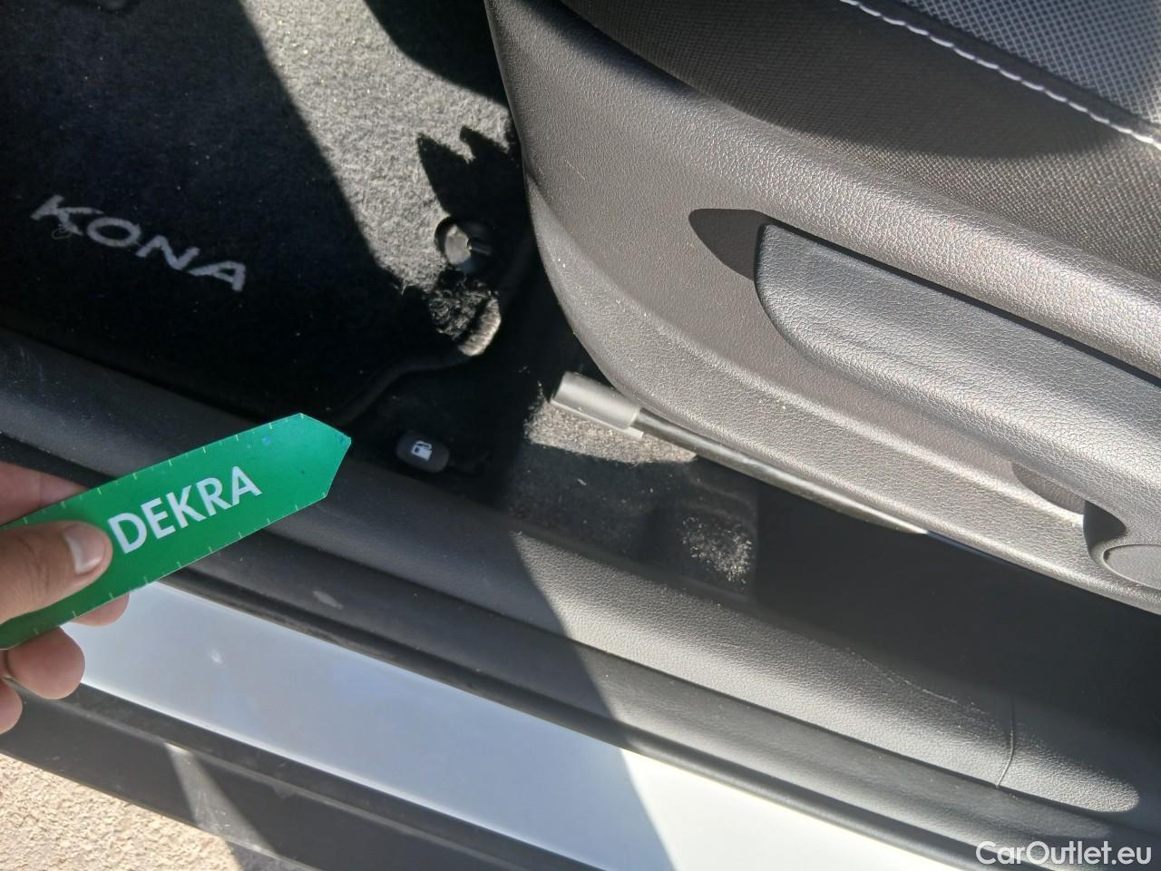 Hyundai  Konna HYUNDAI Kona / 2017 / 5P / todoterreno 1.6 GDI HEV Klass DT #6