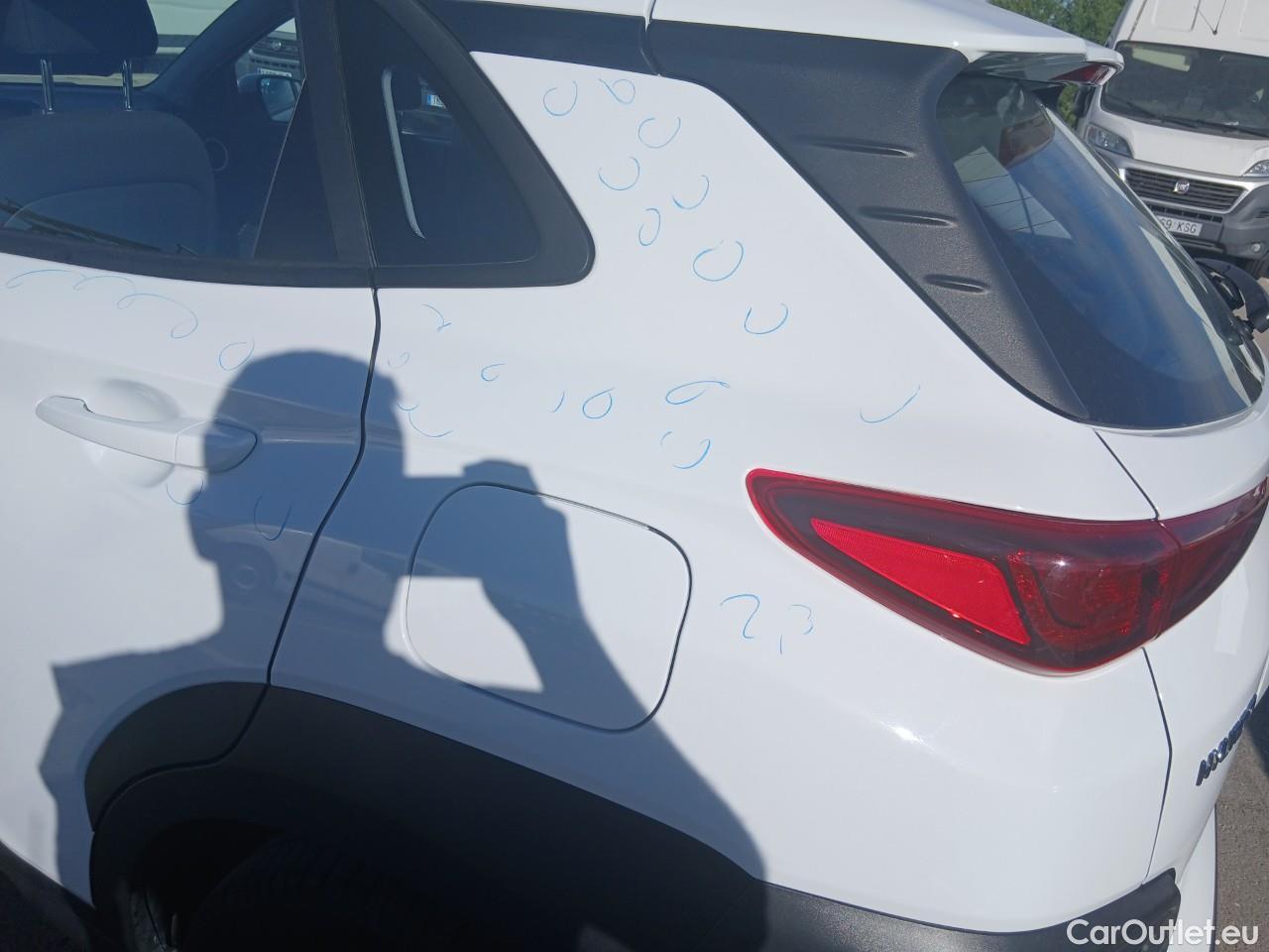  Hyundai  Konna HYUNDAI Kona / 2017 / 5P / todoterreno 1.6 GDI HEV Klass DT #24
