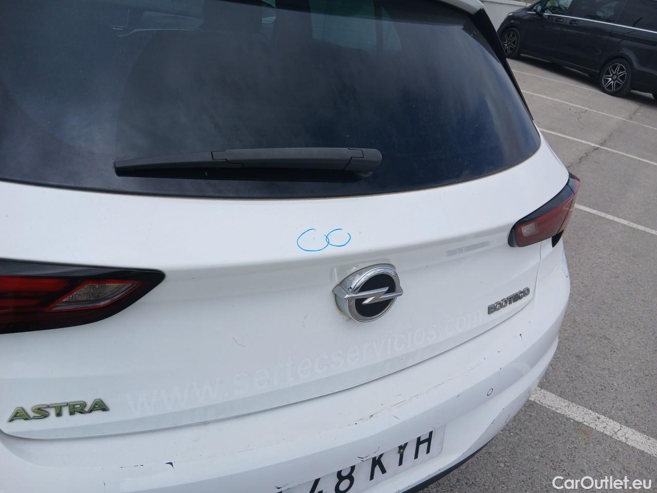  Opel  Astra OPEL  / 2015 / 5P / berlina con portón 1.6 CDTi S/S 81kW (110CV) 120 Aniversari #28