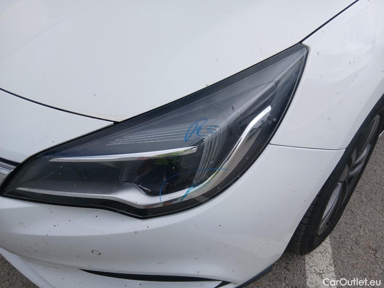  Opel  Astra OPEL  / 2015 / 5P / berlina con portón 1.6 CDTi S/S 81kW (110CV) 120 Aniversari #14