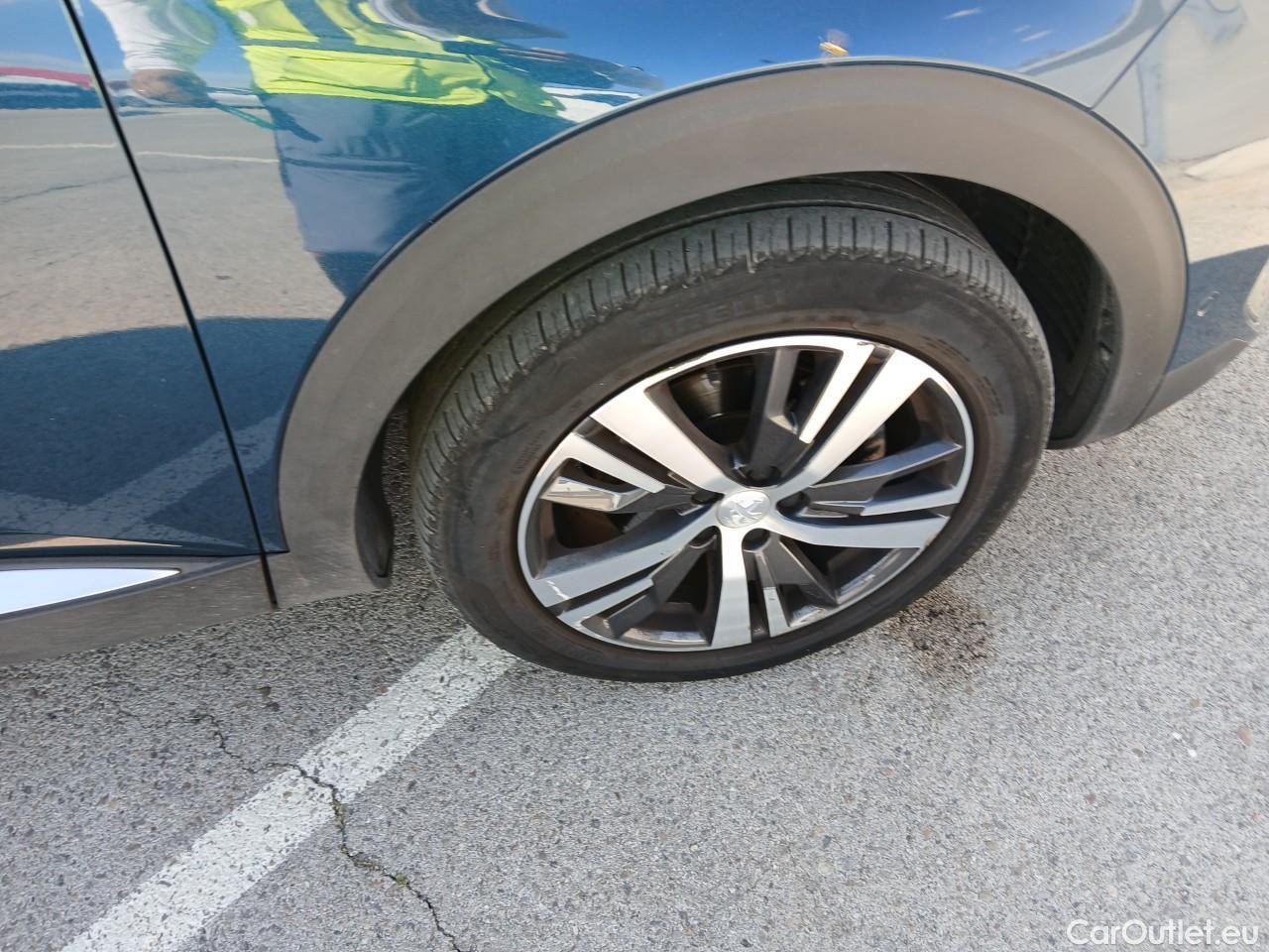  Peugeot  3008  Allure 1.5 HDi 130CV AT8 E6d #12