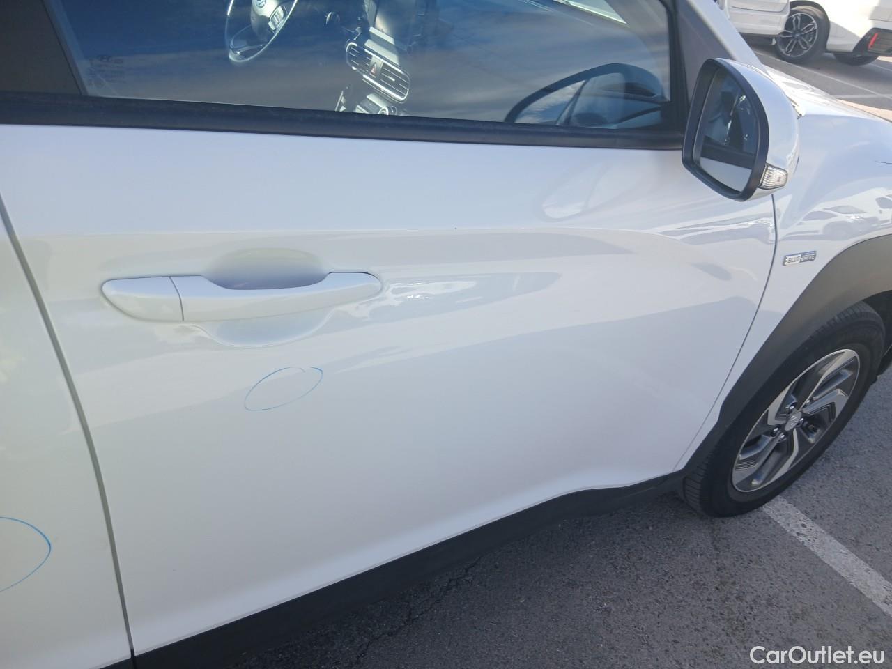  Hyundai  Konna HYUNDAI Kona / 2017 / 5P / todoterreno 1.6 GDI HEV Klass DT #36
