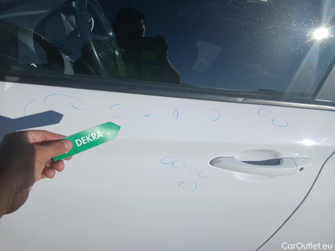  Hyundai  Konna HYUNDAI Kona / 2017 / 5P / todoterreno 1.6 GDI HEV Klass DT #18