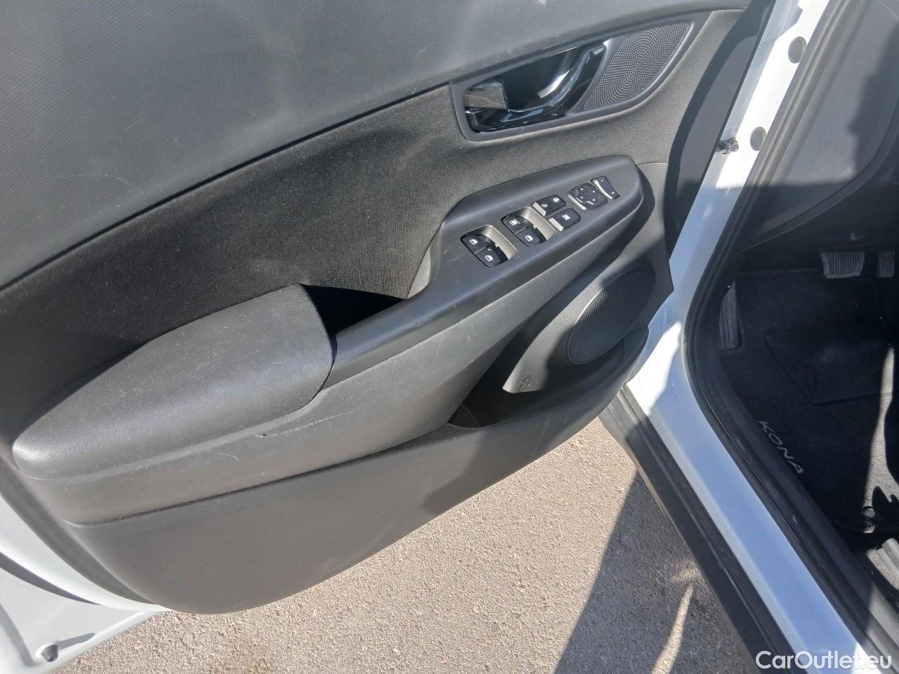  Hyundai  Konna HYUNDAI Kona / 2017 / 5P / todoterreno 1.6 GDI HEV Klass DT #5