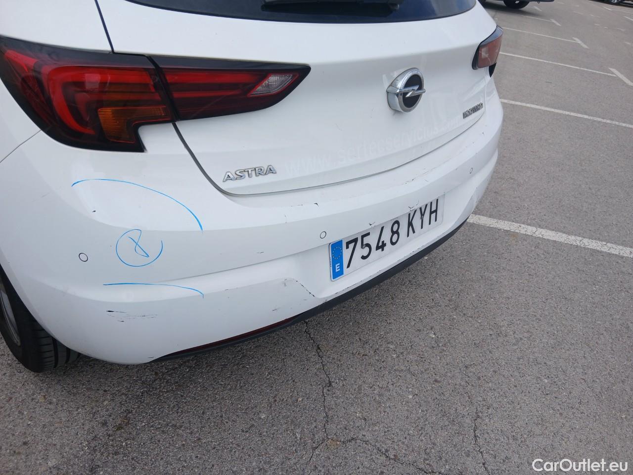  Opel  Astra OPEL  / 2015 / 5P / berlina con portón 1.6 CDTi S/S 81kW (110CV) 120 Aniversari #24