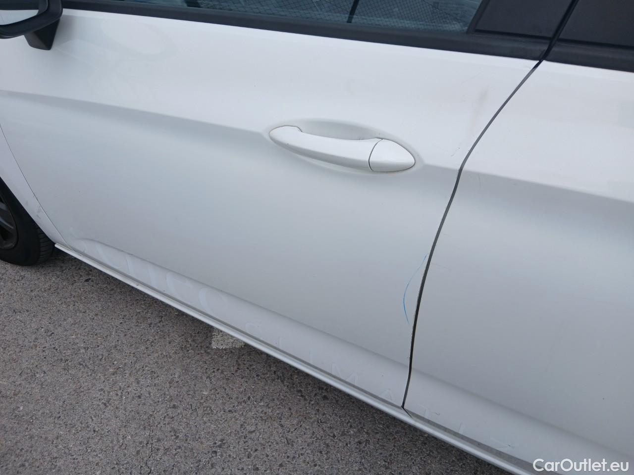  Opel  Astra OPEL  / 2015 / 5P / berlina con portón 1.6 CDTi S/S 81kW (110CV) 120 Aniversari #21