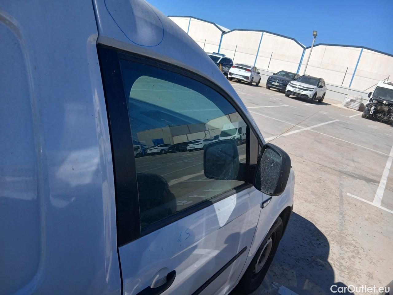  Volkswagen  Caddy  Profesional Maxi Furgón BMT 2.0 TDI 100CV MT5 E6 #28