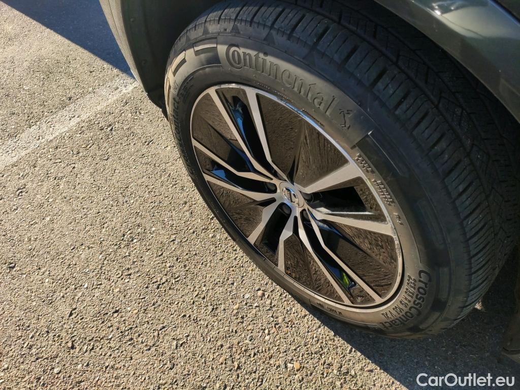  Volvo  XC90  Business Plus AWD 2.0 B5 235CV AT8 E6dT #4