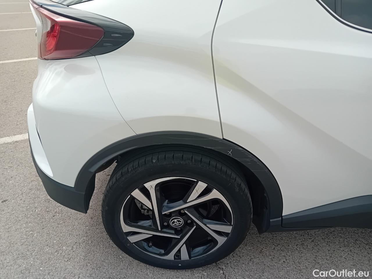  Toyota  C-HR TOYOTA  / 2019 / 5P / todoterreno 2.0 180H Advance #24
