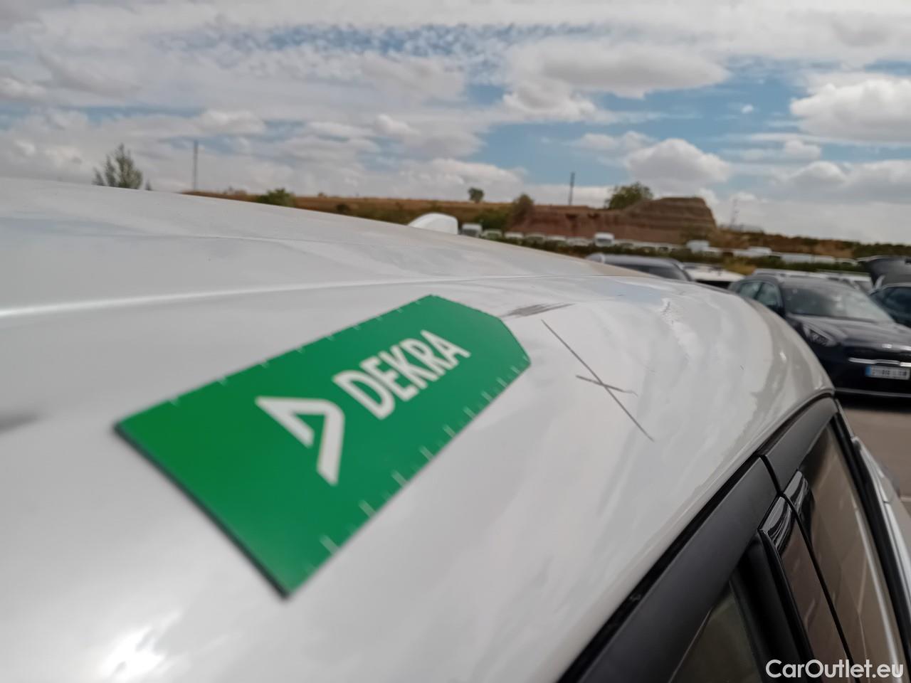  Toyota  C-HR TOYOTA  / 2019 / 5P / todoterreno 2.0 180H Advance #12