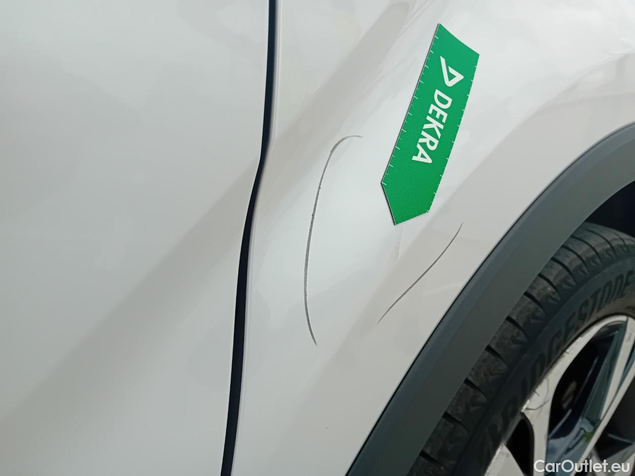  Toyota  C-HR TOYOTA  / 2019 / 5P / todoterreno 2.0 180H Advance #28
