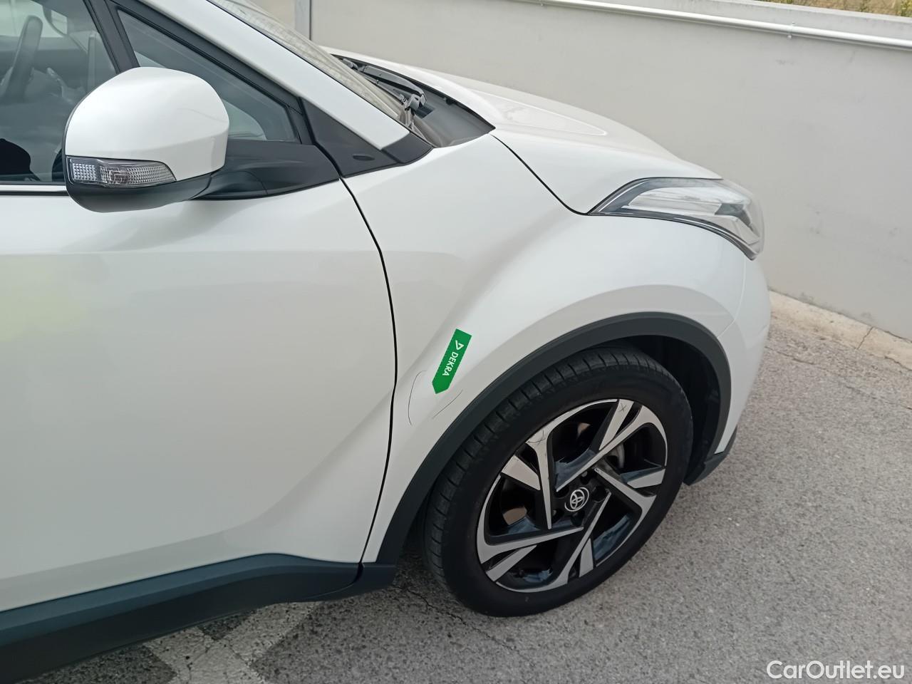  Toyota  C-HR TOYOTA  / 2019 / 5P / todoterreno 2.0 180H Advance #27