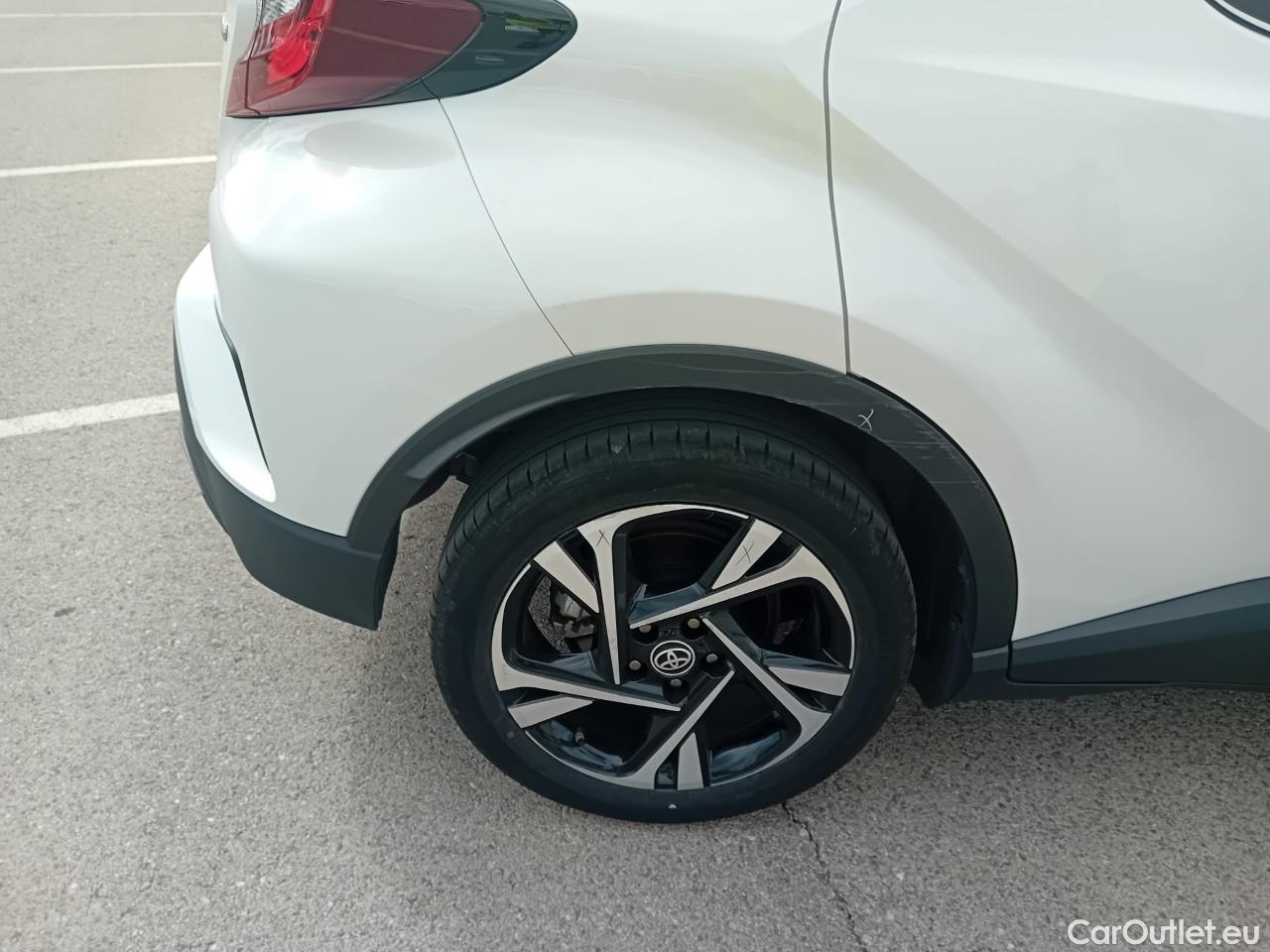  Toyota  C-HR TOYOTA  / 2019 / 5P / todoterreno 2.0 180H Advance #22