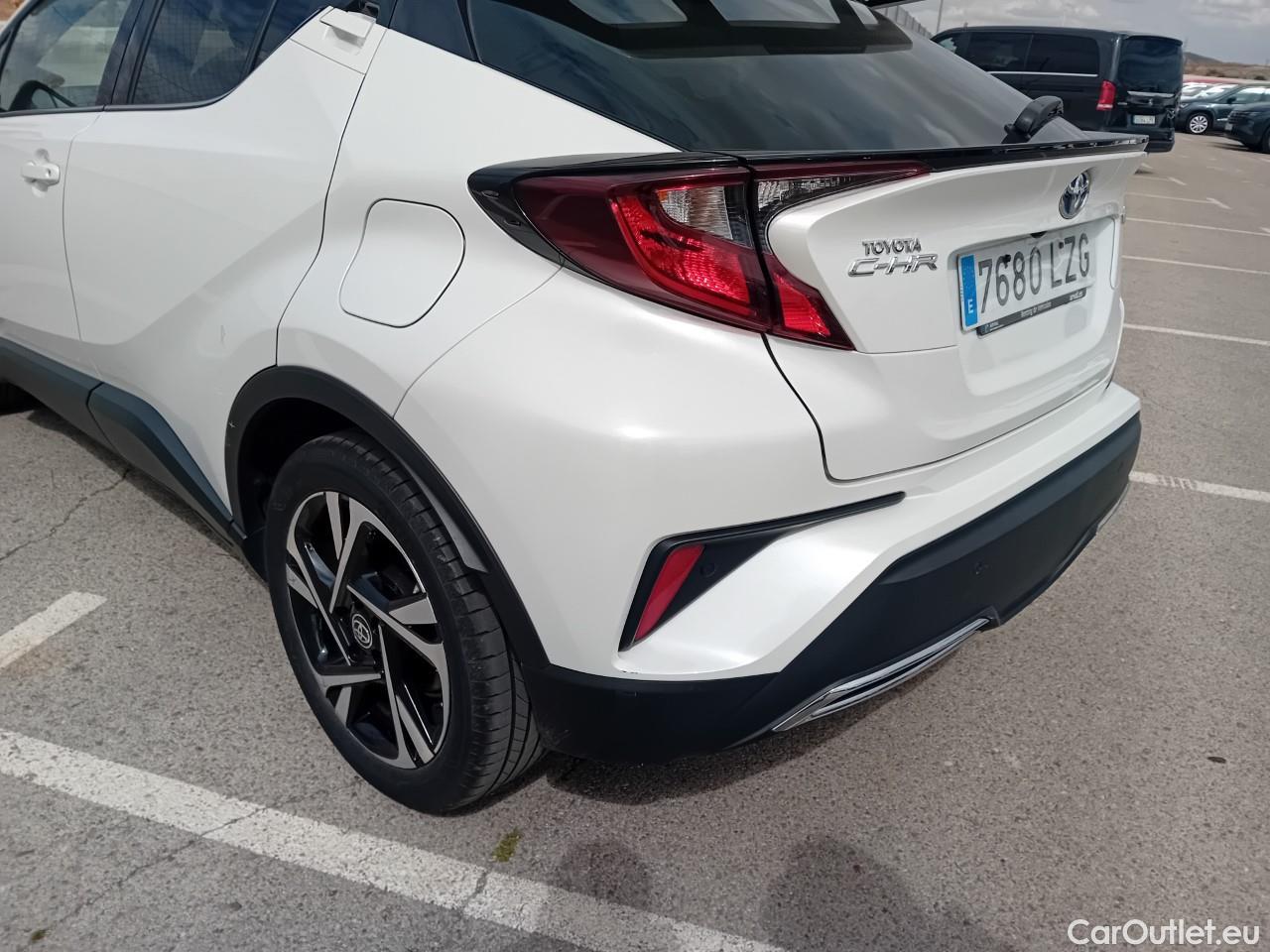  Toyota  C-HR TOYOTA  / 2019 / 5P / todoterreno 2.0 180H Advance #18