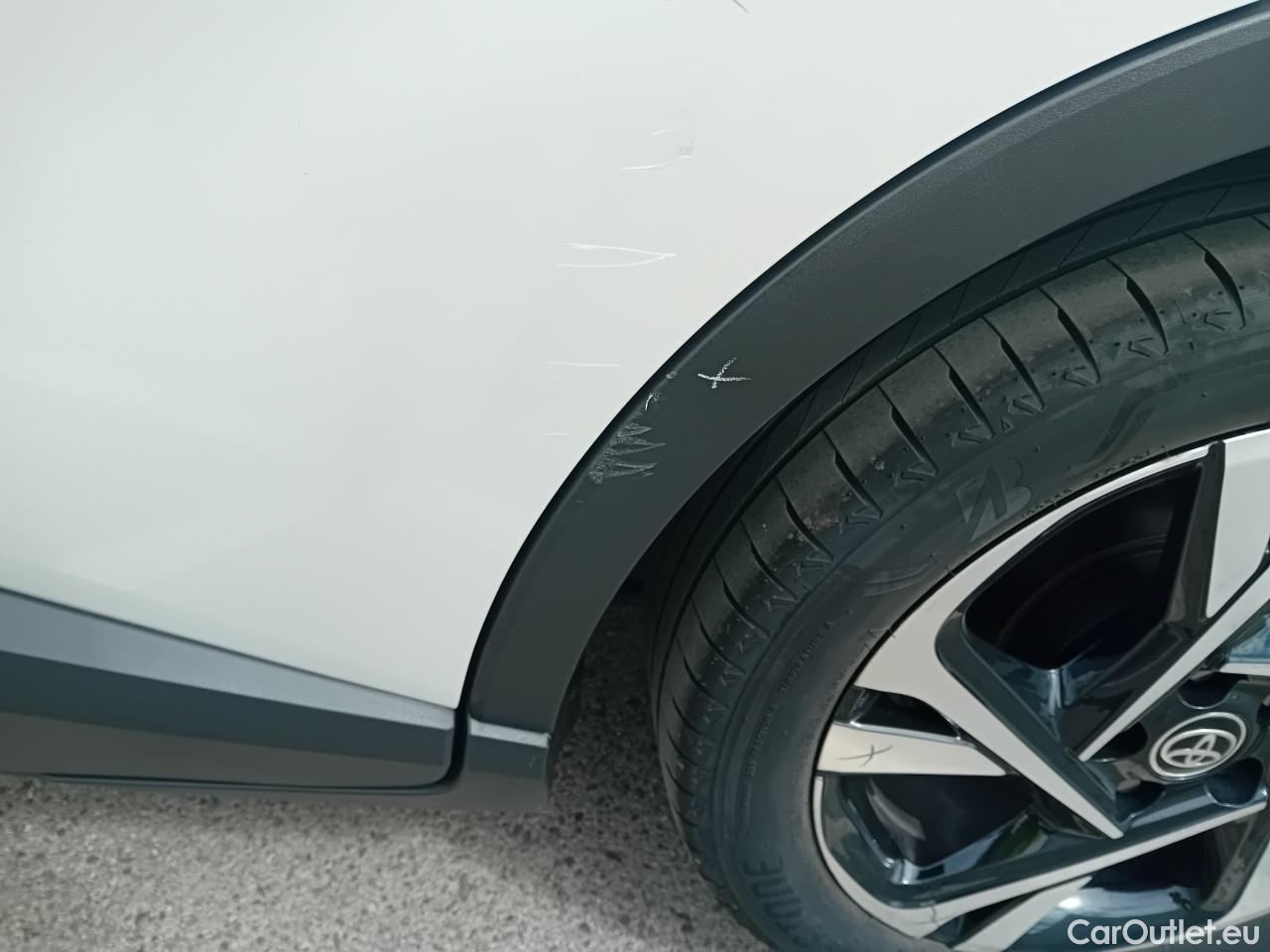  Toyota  C-HR TOYOTA  / 2019 / 5P / todoterreno 2.0 180H Advance #34