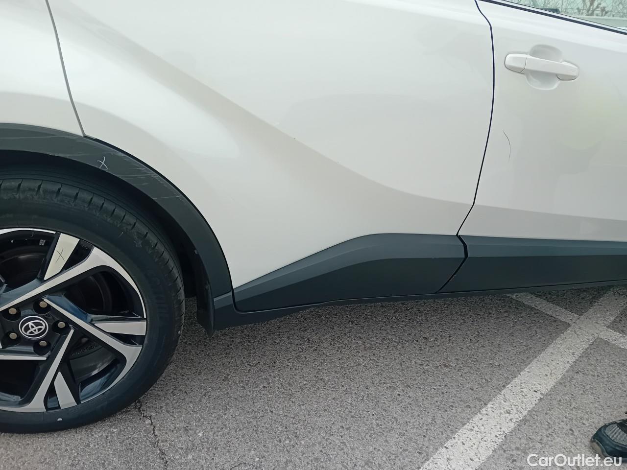  Toyota  C-HR TOYOTA  / 2019 / 5P / todoterreno 2.0 180H Advance #39