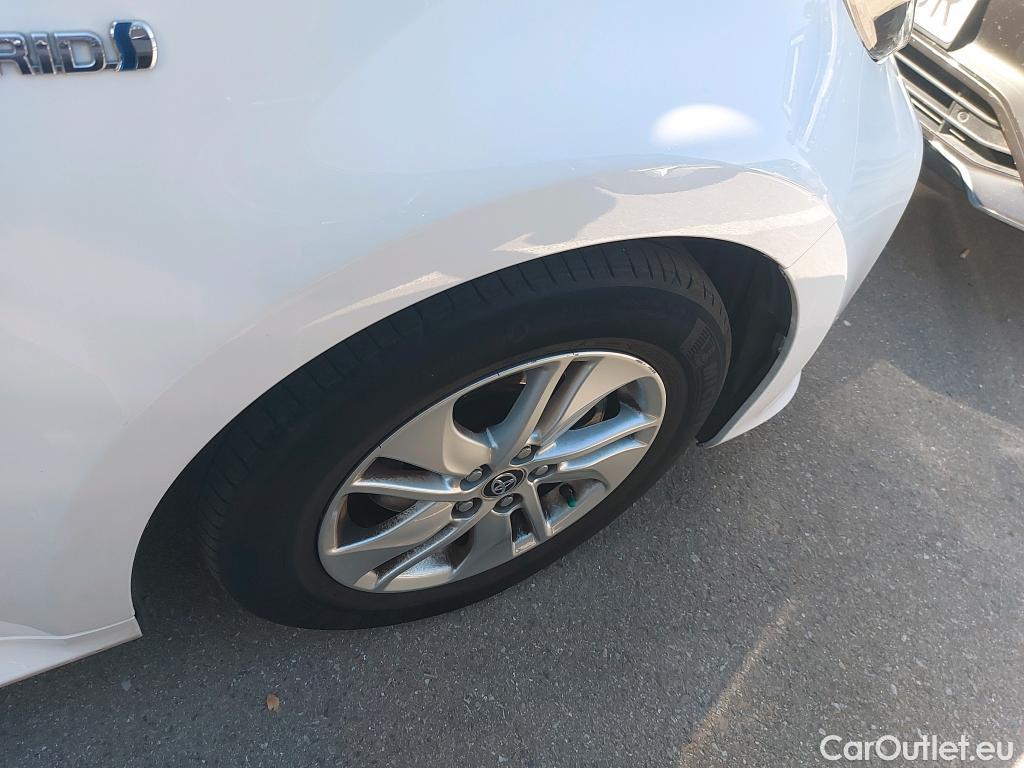  Toyota  Yaris TOYOTA  / 2020 / 5P / berlina con portón 1.5 120H Business Plus #5