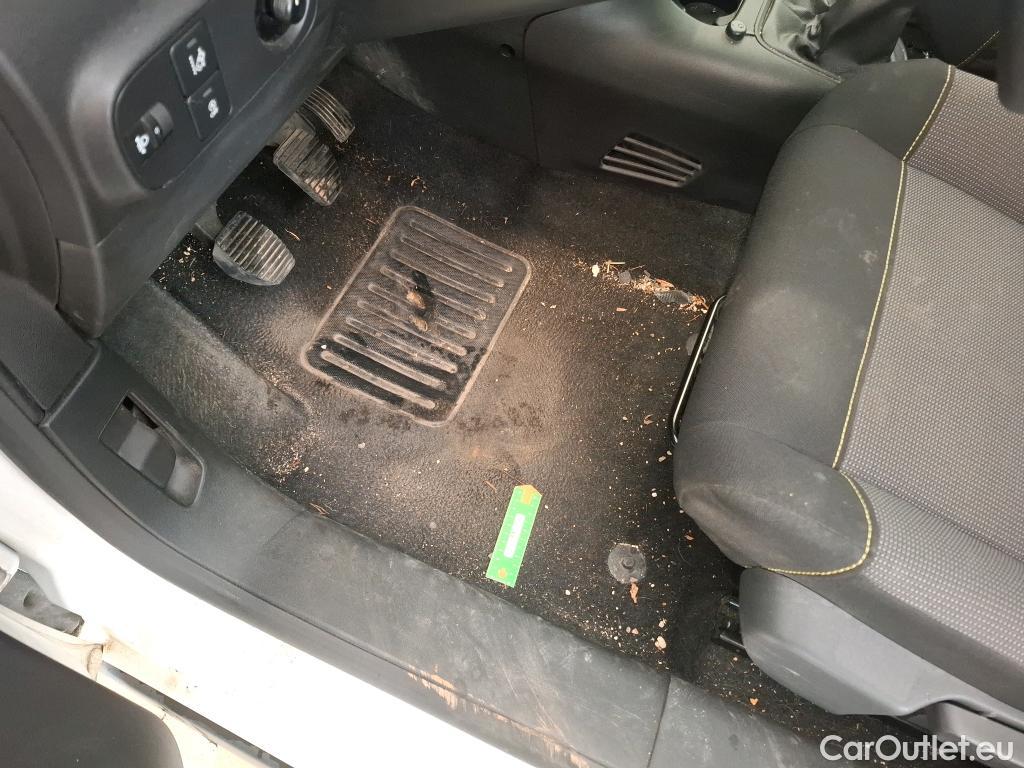  Citroen  C3  Société Feel 1.5 BlueHDI 100CV BVM5 E6dT #24