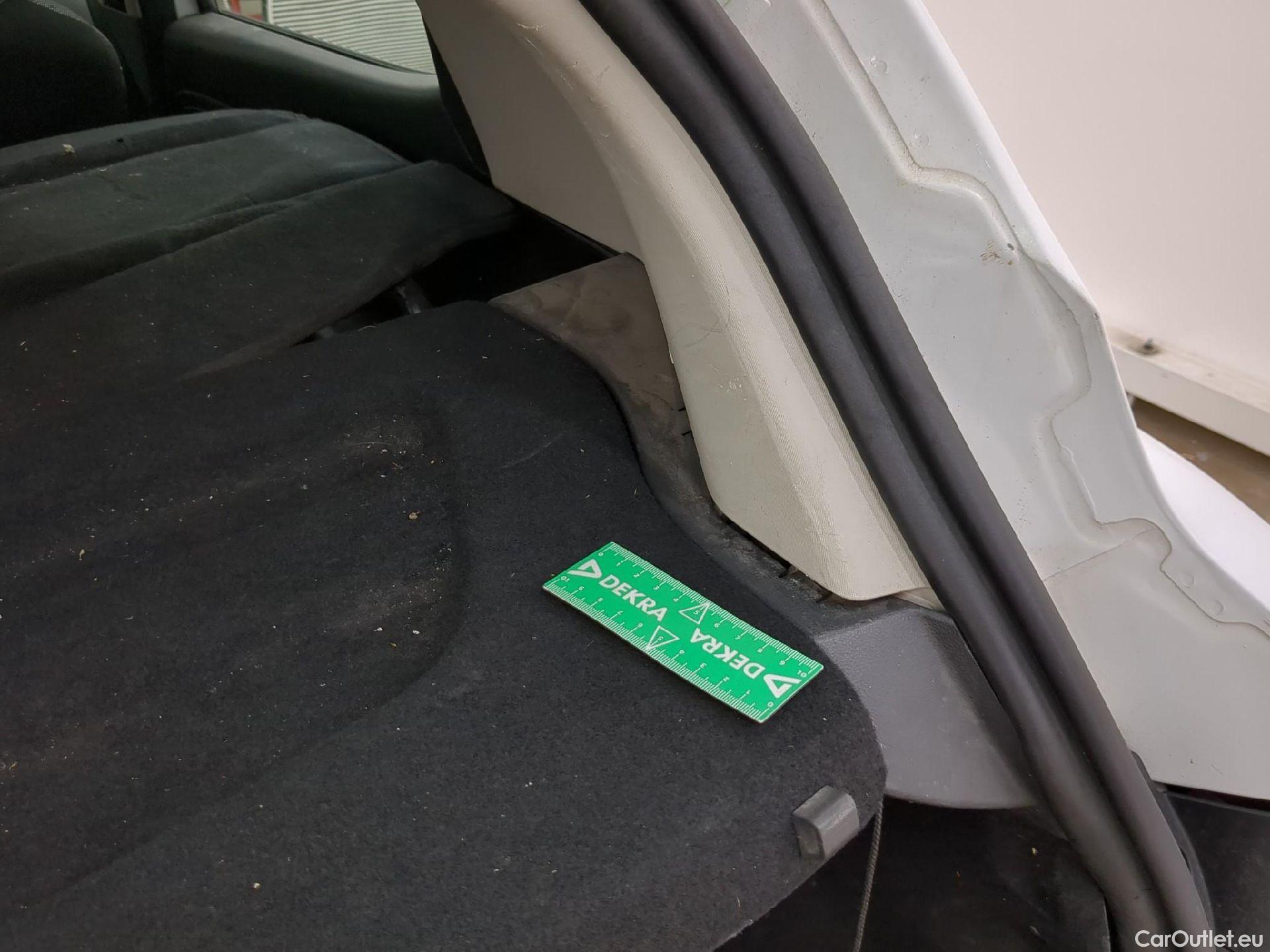  Renault  Clio RENAULT  Société VU 5p Berline Air dCi 75 - 18 #10