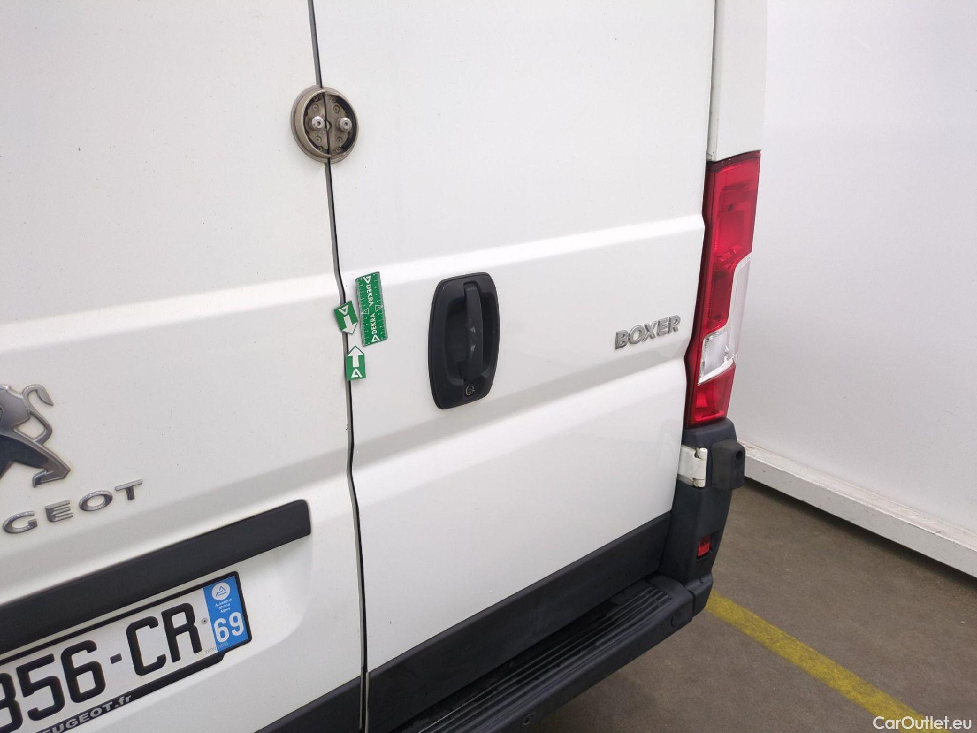  Peugeot  Boxer  Fourgon Surélevé 333 L2H2 Premium BlueHDi 140 Stop&Start 140CV BVM6 #37