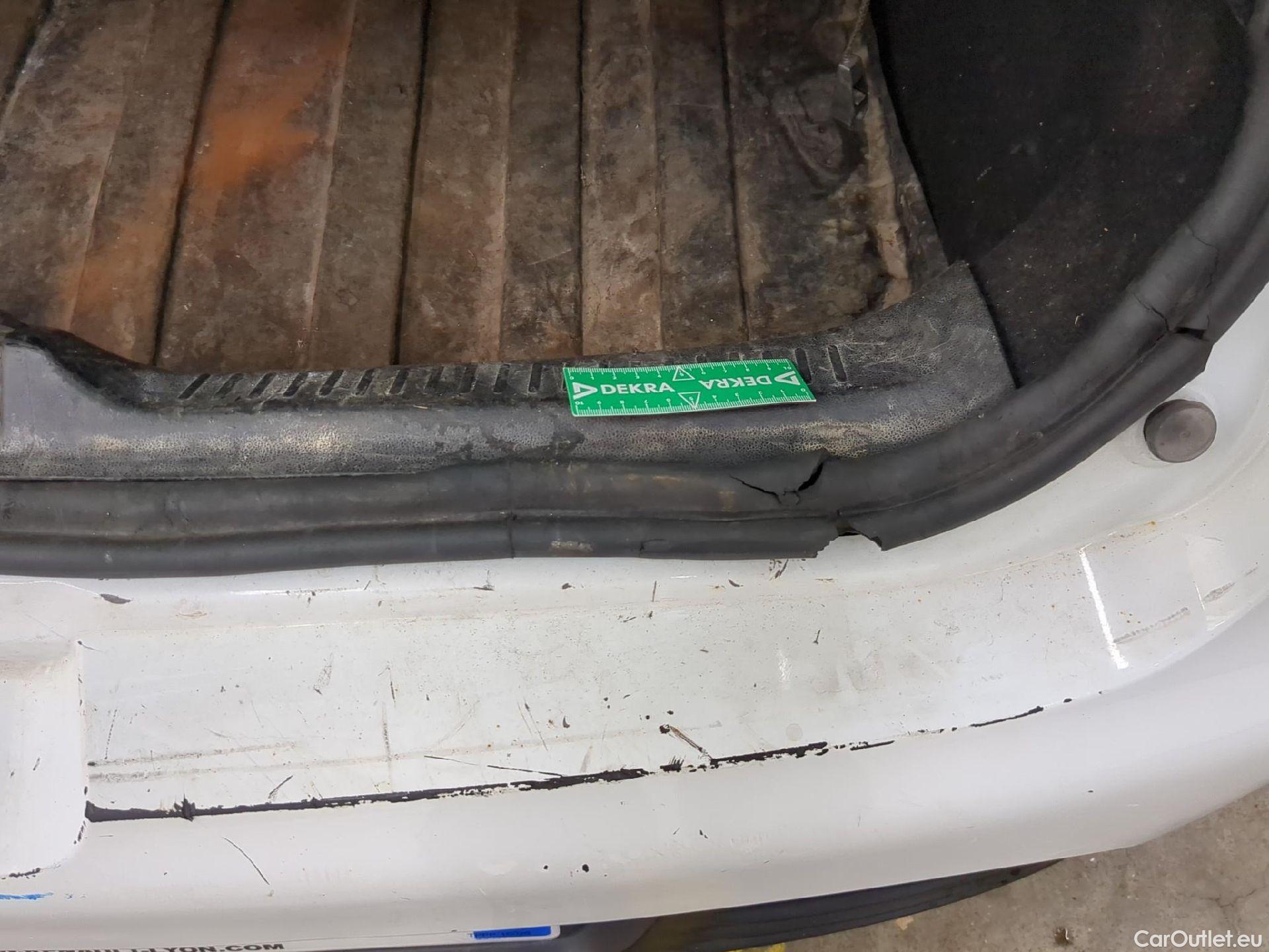  Renault  Clio RENAULT  Société VU 5p Berline Air dCi 75 - 18 #8